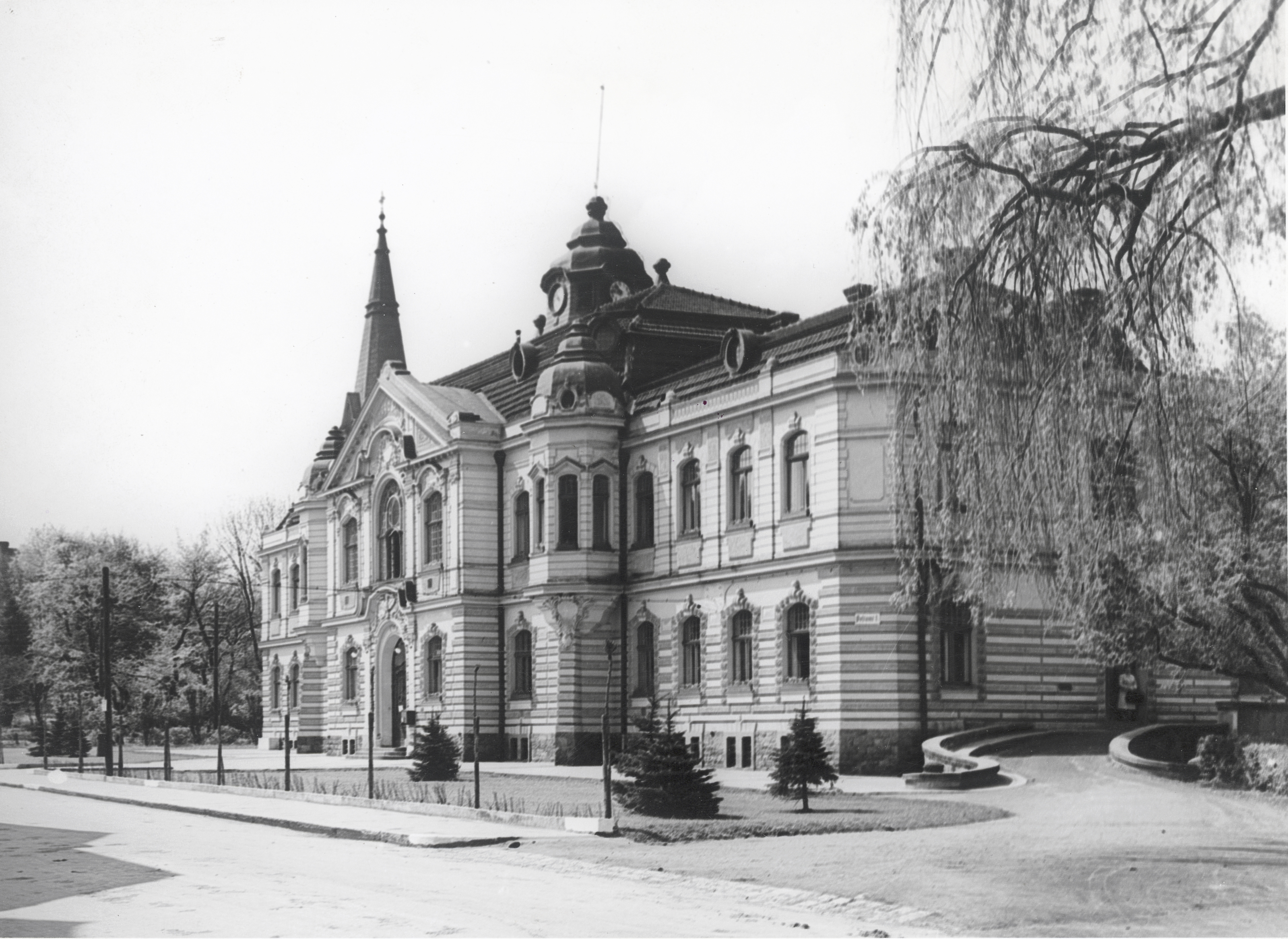 822_0_sbirka_obrazoveho_materialu_fotografii_a_fotonegativu_neinv_607.jpg