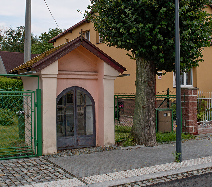 Drobná sakrální architektura klasicistního tvarosloví