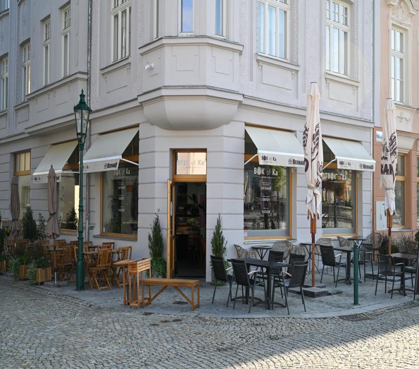 bistro v historickém centru města